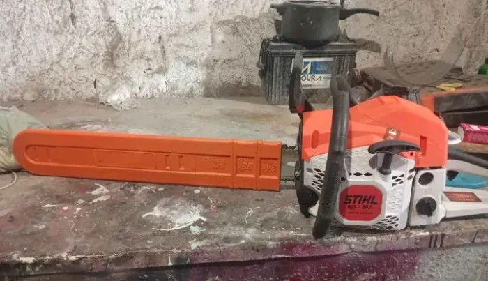 Motosserra Stihl Ms 382 em estado de nova pra vender ligeiro só foi ligada para testa  