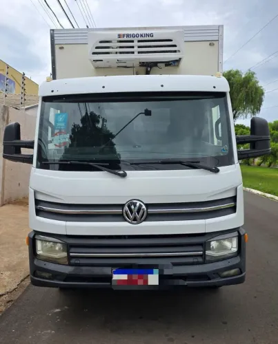Caminhão VW 11.180 delivery