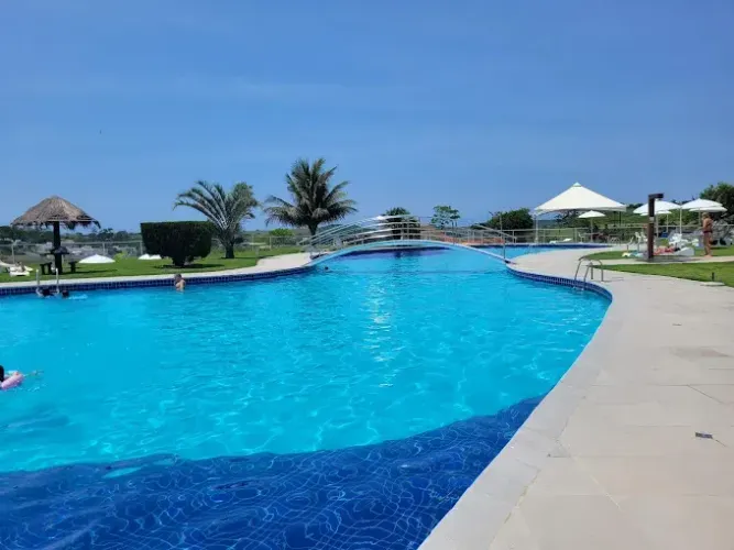 Casas para locação no Vale dos Cristais 5 em Macaé/RJ, 04 quartos/suítes, quintal amplo, g