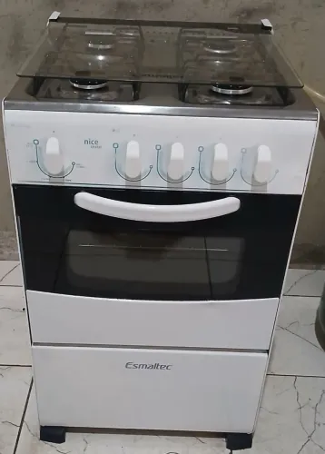 Vendo fogão 4 bocas (esmaltec)