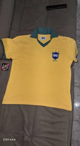 Seleção brasileira liga retro