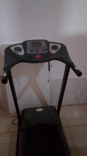 Esteira Elétrica Dobrável em Ótimo Estado - Funcionando Perfeitament