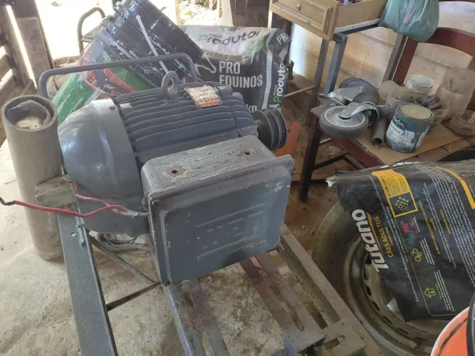 MOTOR WEG BLINDADO DE BAIXA ROTAÇÃO 7 CV E MEIO