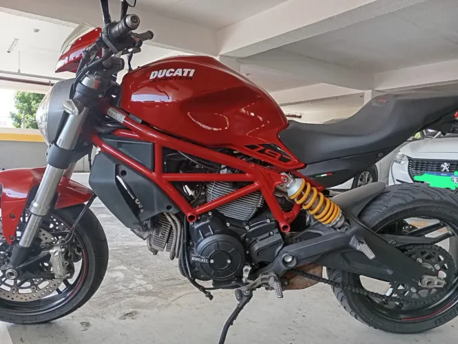 Ducati Monster 797, 800 cc, vermelha 2019/2020 com 14.000 km