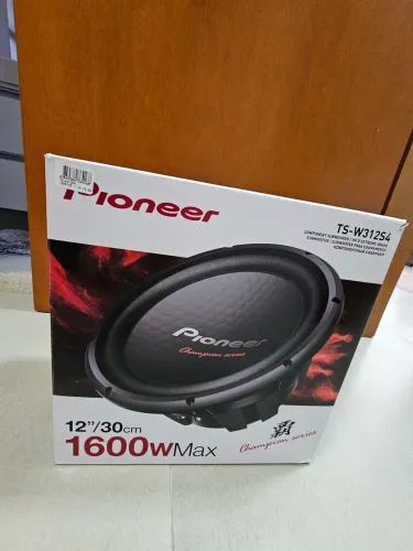 Subwoofer Pioneer Bass Car 1600w 12'- 30 cm TS- W312s4 cor preta