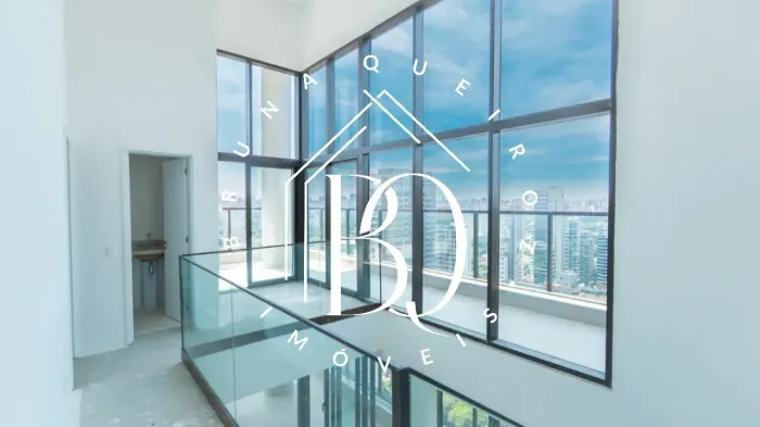 Cobertura duplex à venda em Moema com 281 m², 4 suítes, 3 vagas e hall social privativo.