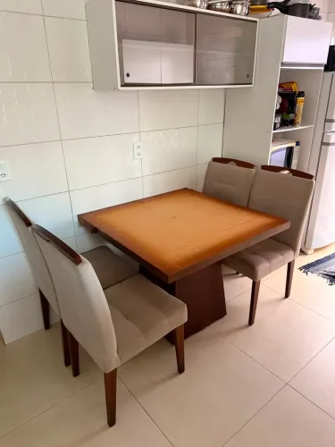 Mesa 4 cadeiras