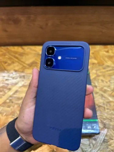 Infinix Smart 20 com Caixa pouco uso