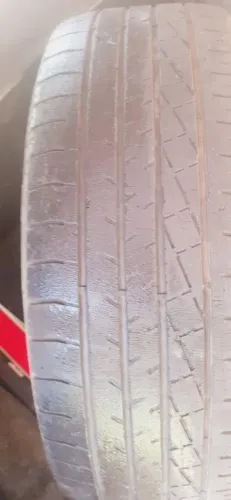 Vendo Pneu Pirelli 185 / 70 R14 bom estado