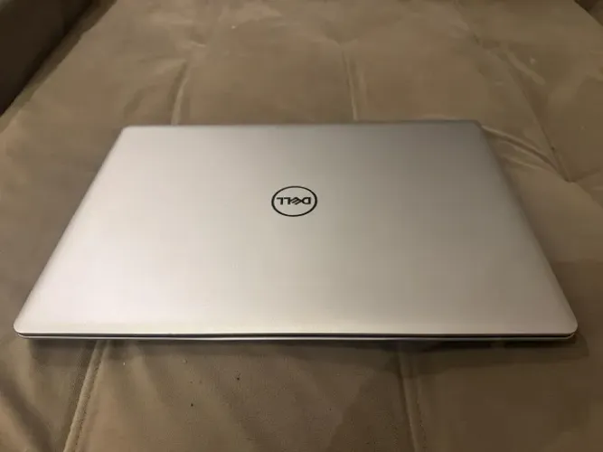 Ultrabook Dell i7 8a Geração com Tela de 15,6 e Placa de Vídeo Dedicada- Parcelo e Entrego