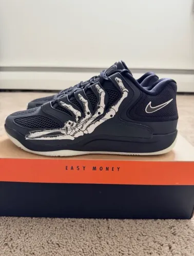 Nike KD 18