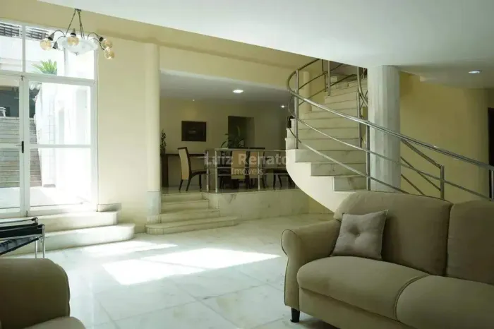 Casa para locação, 5 quartos com 4 suítes, 400m² de área no Mangabeiras