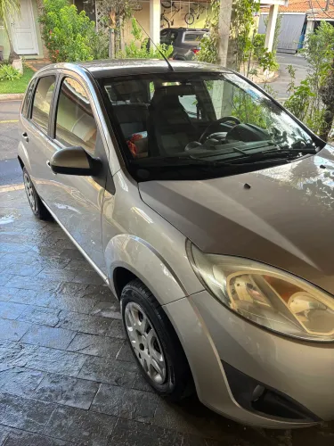 Ford Fiesta S 1.0 8V Flex 5P 2014