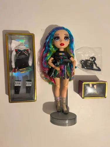 Rainbow High Amaya Raine