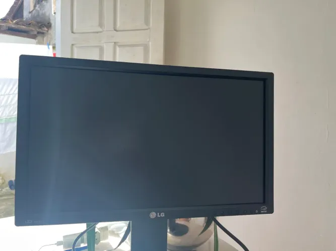 Vendo monitor LG novo na caixa