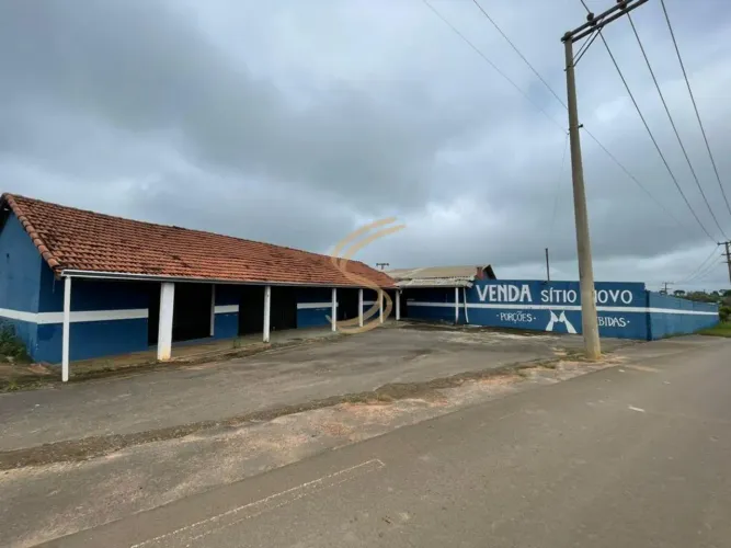 Chácara à venda com piscina e salão de festas em São José do Rio Pardo