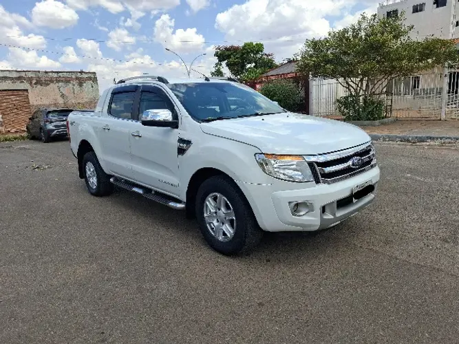 Ford Ranger Limited 3.2 20V 4X4 CD Aut. Dies. 2014
