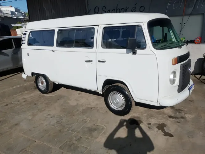 Volkswagen Kombi Standard 1.4 MI Total Flex 8V 2010