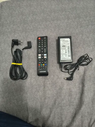 Controle, fonte e cabo de alimentação TV SAMSUNG 