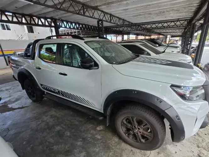 Nissan Frontier Attac.cd 4X4 2.3 Bi-TB Die. AUT 2025