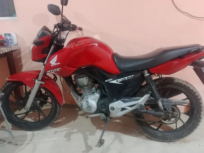 VENDO FAN, SELADA E QUITADA. CHAMA 