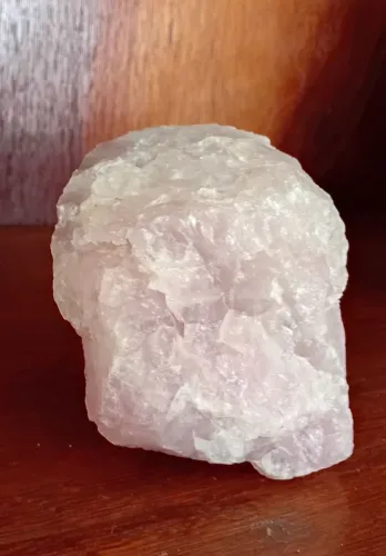 Pedra decorativa drusa rosa