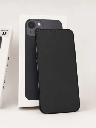 IPhone 13 impecável na caixa pra sair rápido