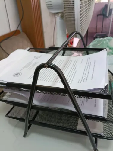 Suporte organizador de papéis de mesa