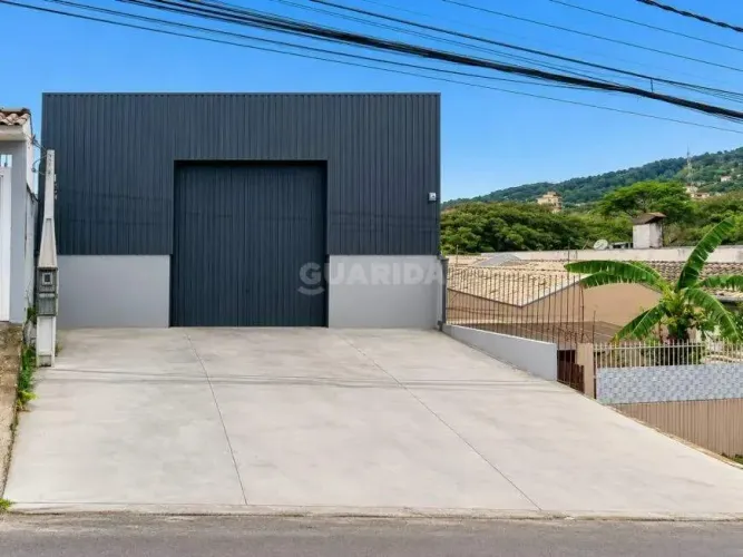 Pavilhão comercial para locação!