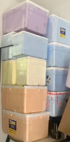 Vende-se 15 isopor de 60 LT e de 5 LT