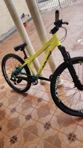 Vendo Bike Viking Tuff 44 Semi Nova Freio Hidráulico MT200 Nota Fiscal 4 Meses de Uso