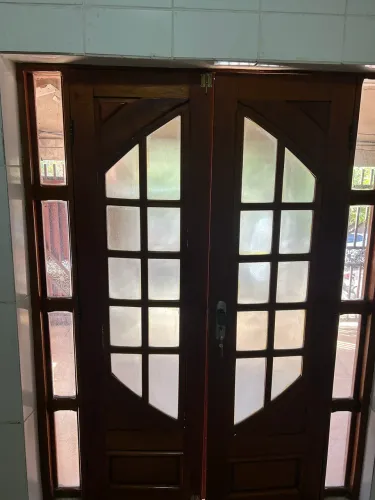 Porta e Janela de Madeira Nobre 