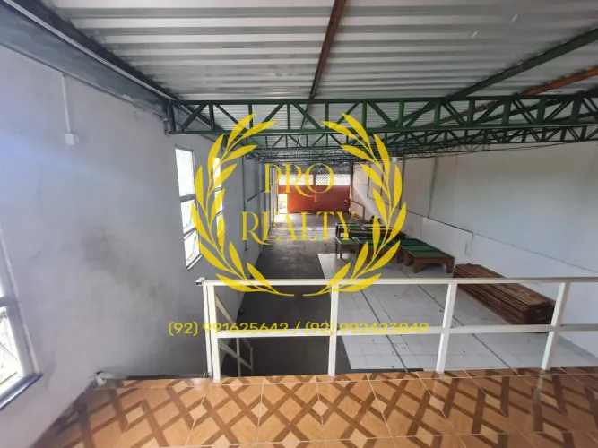 Galpão 550m²/escritórios e banheiros/ acesso de carreta