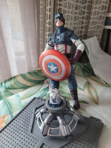 Marvel Capitão America - O primeiro Vingador 2011