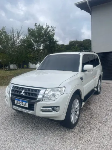Mitsubishi Pajero HPE Full 3.2 4X4 T.i.dies. 5P AUT 2018