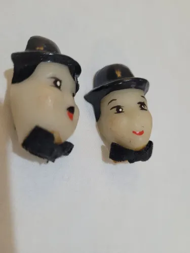 Broche antigo Charles Chaplin 