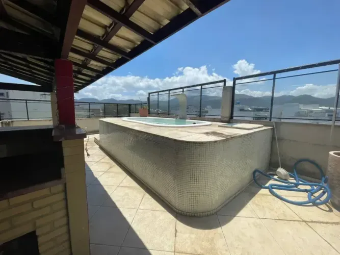 Duplex para aluguel e venda tem 415 metros quadrados com 3 quartos