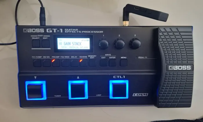 Pedaleira Boss GT-1