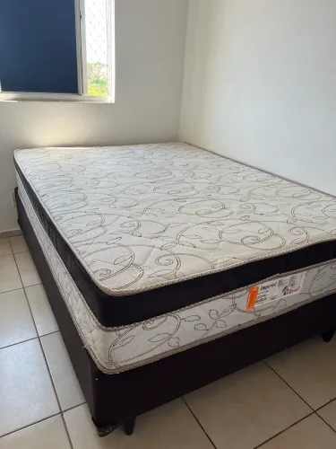 Cama de casal box usada! 