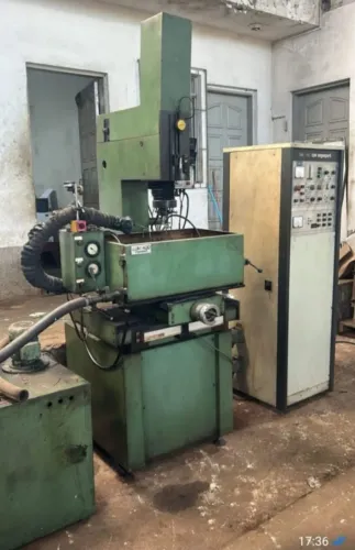 *VENDO ELETRO EROSÃO A PENETRAÇÃO ENGESPARK ADM 400 *