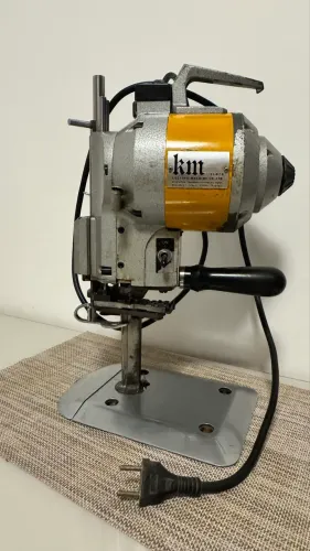 Máquina de corte de tecidos Japonesa