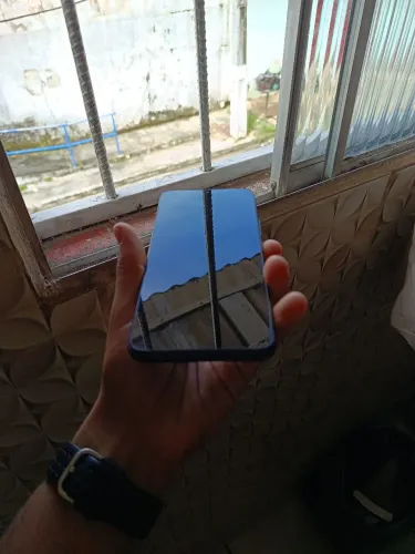 CELULAR INFINIX HOT 20i - Usado