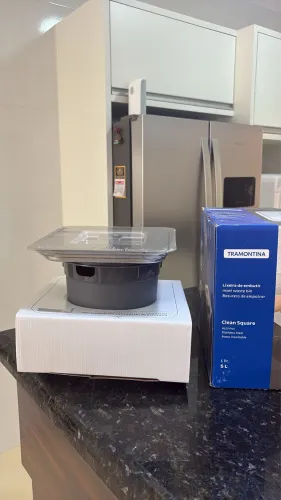 Lixeira de embutir aço inox Tramontina 