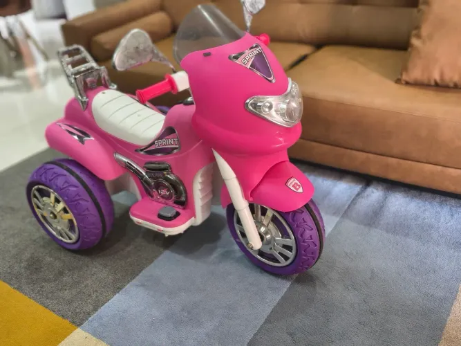 Moto elétrica infantil 