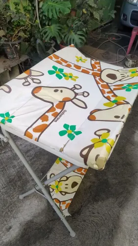Banheira infantil com suporte e trocador 