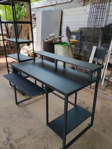 Mesa com desainer pra tecladista