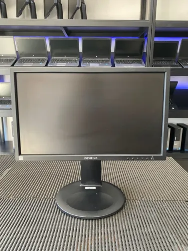 Monitor Positivo 19EB13P 18,5" Led - VGA, DVI Possui cabos e garantia