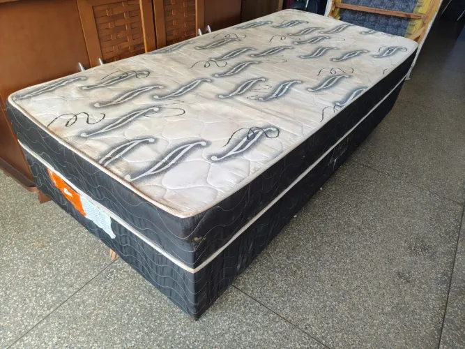 *?CAMA BOX SOLTEIRO DO JEITO DA FOTO NÃO É DAS DURAS ENTREGO 6CENTIMETROS ESPUMA