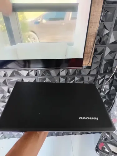 Notebook Lenovo conservado e funcionando perfeitamente!