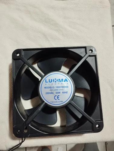 Ventoinha Axial LUKMA 180×180×60 - 220V / 65W, Fixação 4 furos